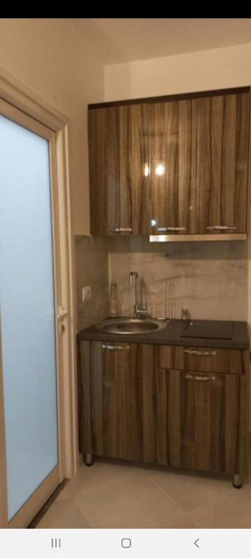 Arjan Dyli Guesthouse - image 16