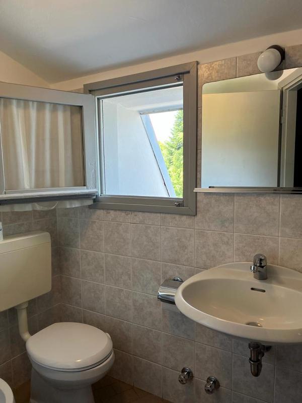 Twin Room with Balcony image 1