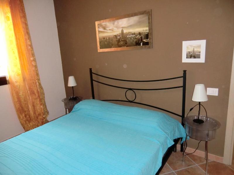 One-Bedroom Apartment image 2
