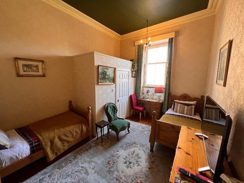 Twin Room image 1