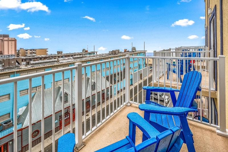 Crystal Beach Hotel - image 9