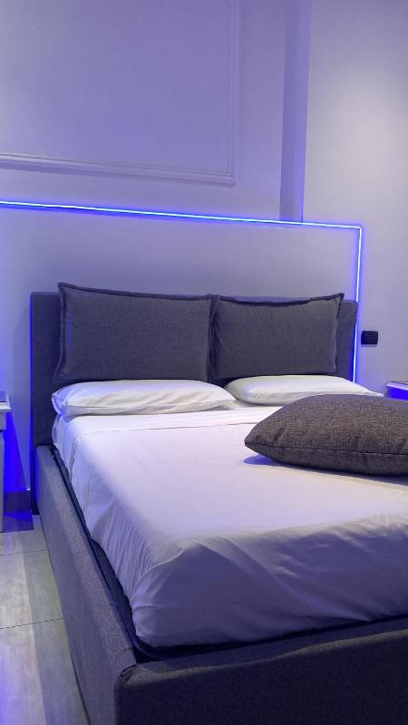 Double Room image 4
