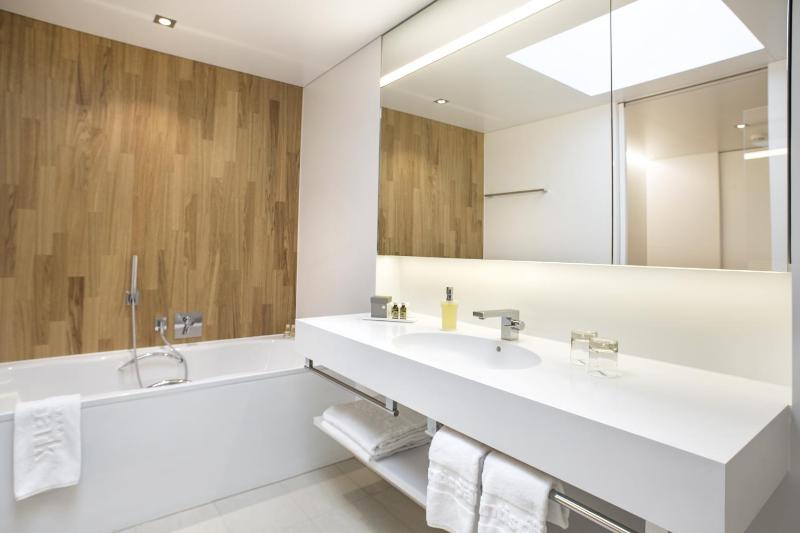 Lifestyle Double Room with Balcony image 4
