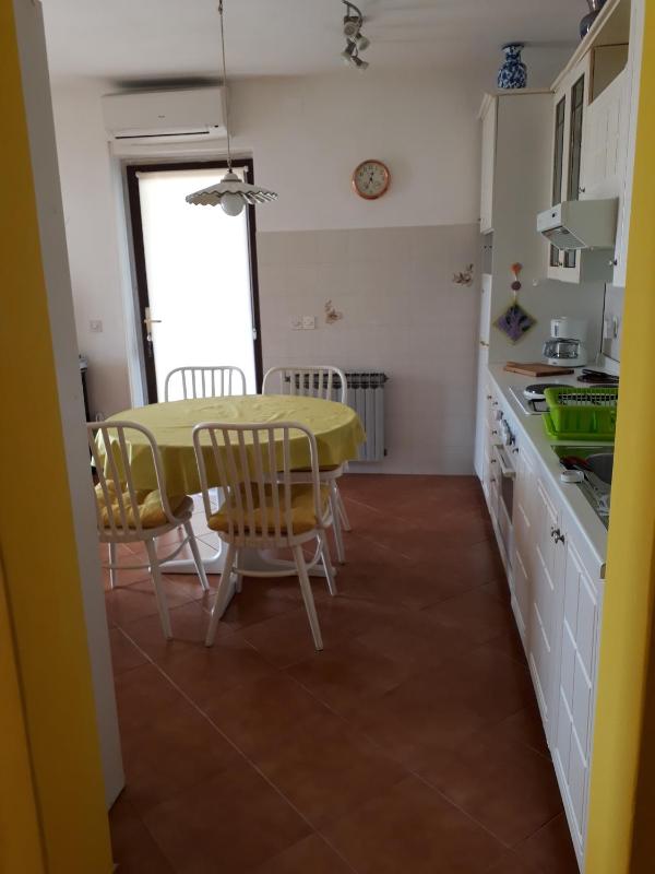 One-Bedroom Apartment with Balcony and Sea View image 4