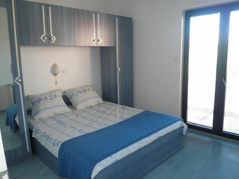 Apartments with parking space Lopar Rab - 14089 - image 4