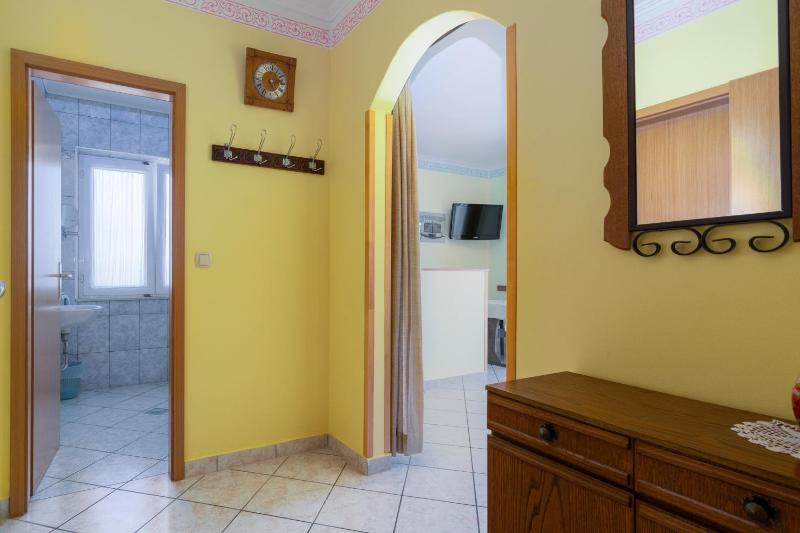 One-Bedroom Apartment with Terrace and Sea View image 2