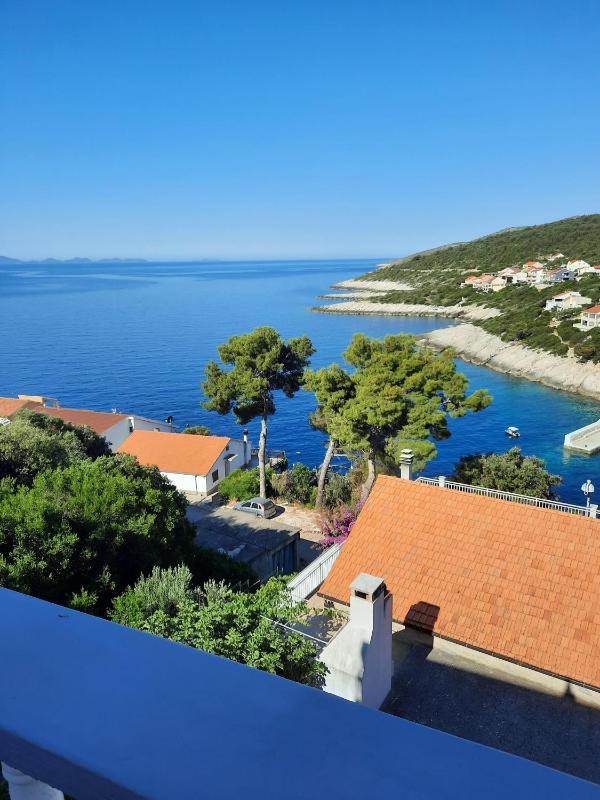 Two-Bedroom Apartment with Terrace and Sea View image 3