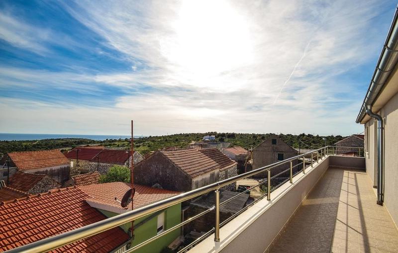 Four-Bedroom Holiday Home image 2