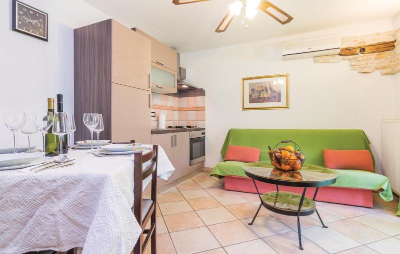 Two-Bedroom Apartment with Terrace image 3