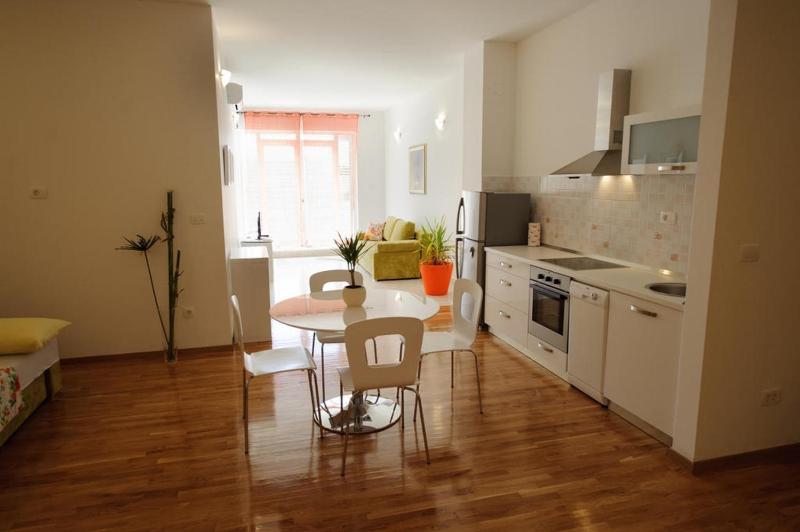 Apartments with WiFi Split - 14415 - image 3