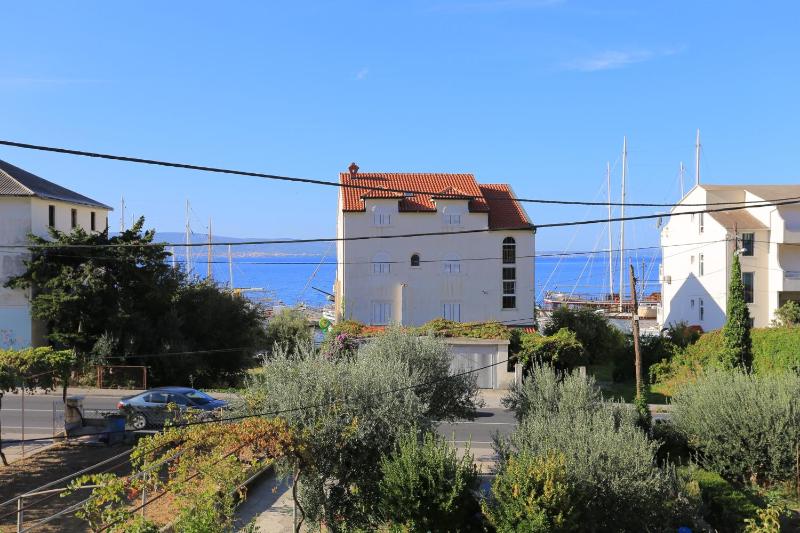 Apartments by the sea Sumpetar Omis - 14450 - image 18