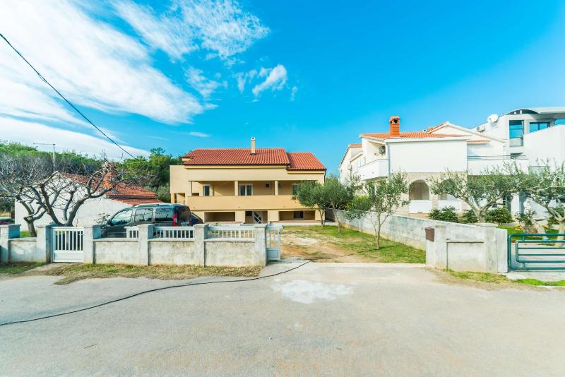 Apartments with parking space Privlaka - Zadar - 14492 - image 1