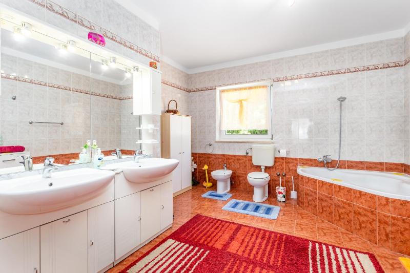 Family-friendly apartments with swimming pool Rijeka - 14294 - image 48