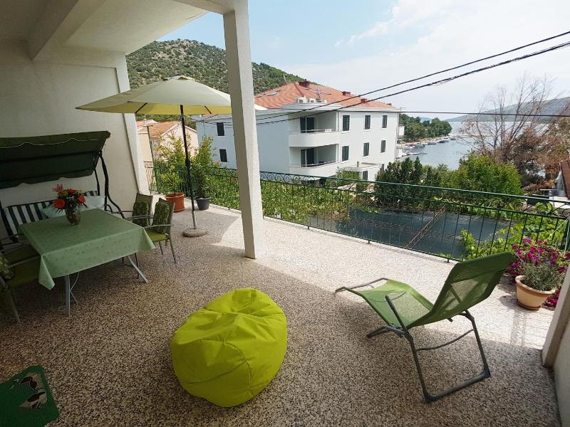 Two-Bedroom Apartment with Terrace and Sea View image 4
