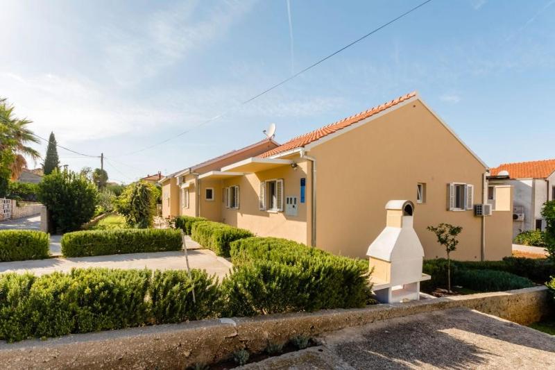 Apartments with parking space Supetar Brac - 16294 - image 22