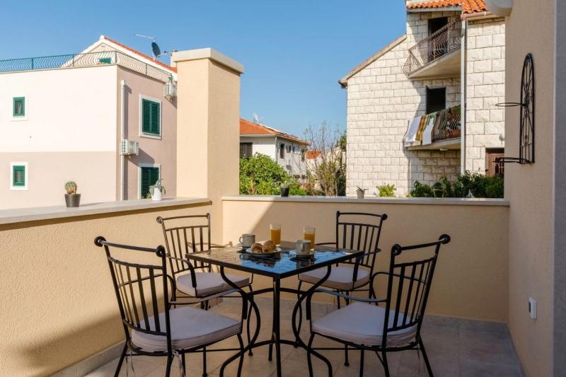 Apartments with parking space Supetar Brac - 16294 - image 21