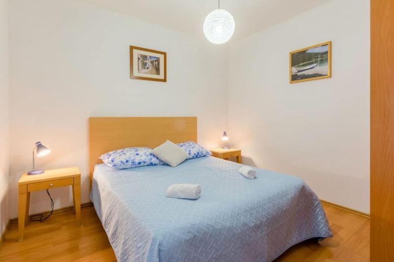 Apartments with parking space Supetar Brac - 16294 - image 10