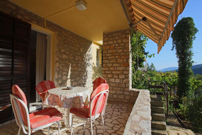 One-Bedroom Apartment with Terrace image 4