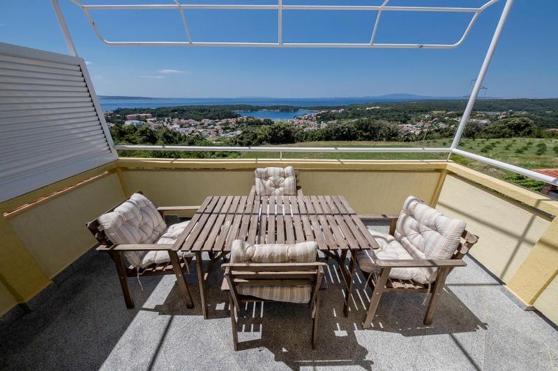 Two-Bedroom Apartment with Terrace and Sea View image 3