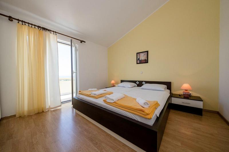 Two-Bedroom Apartment with Terrace and Sea View image 1
