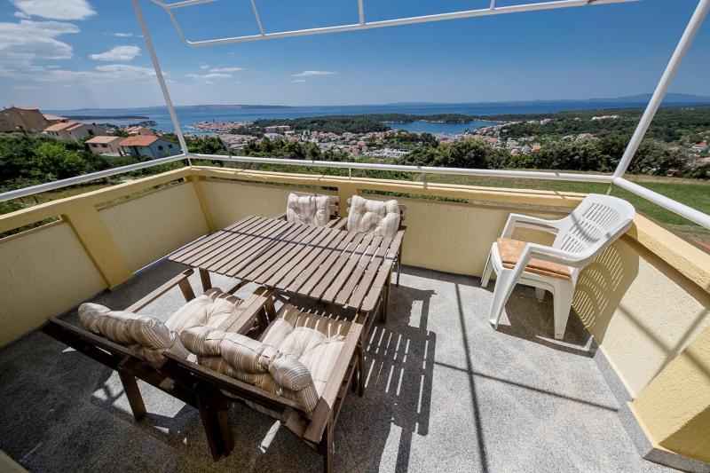 Two-Bedroom Apartment with Terrace and Sea View image 4