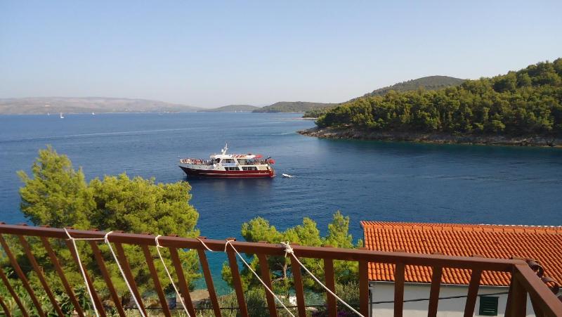 Two-Bedroom Apartment with Terrace and Sea View image 2