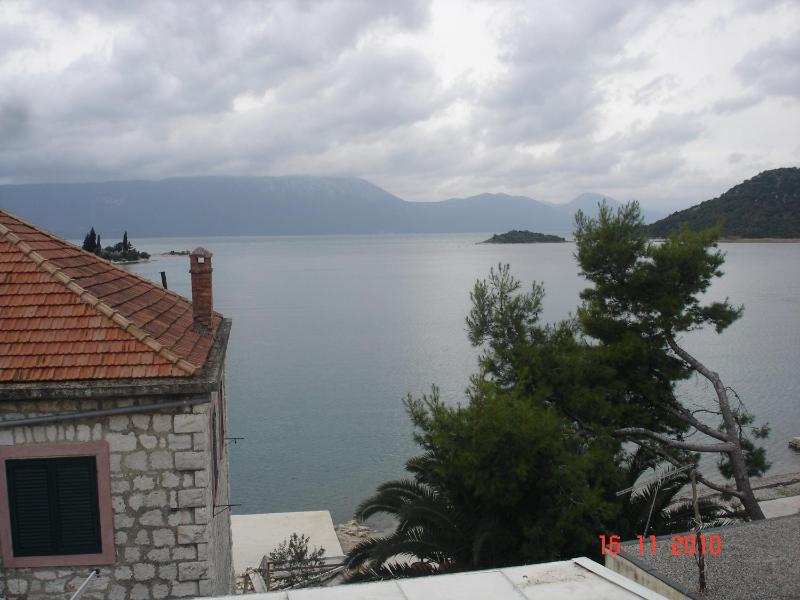 Three-Bedroom Holiday Home  image 3