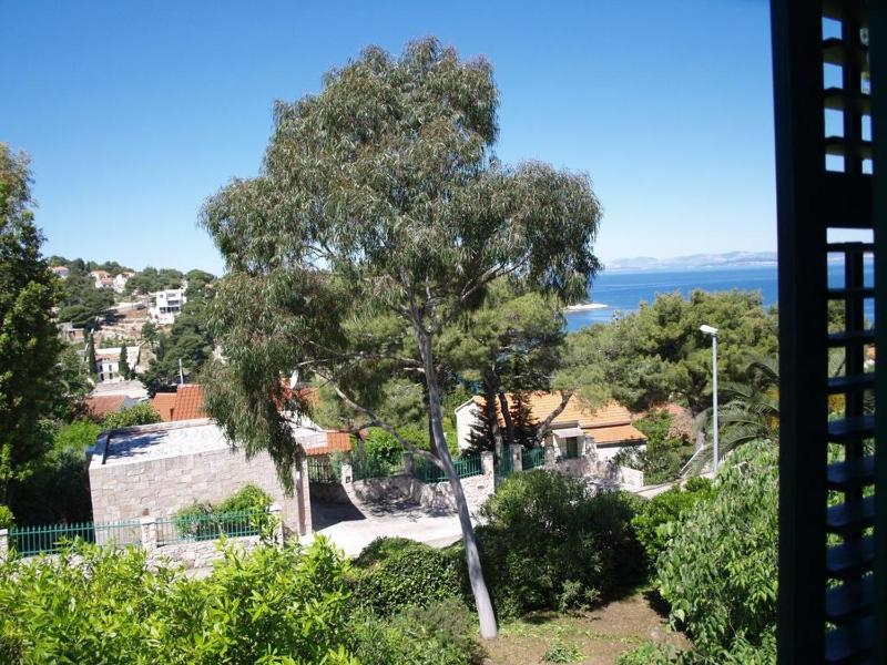 Holiday house with a parking space Splitska Brac - 16530 - image 18