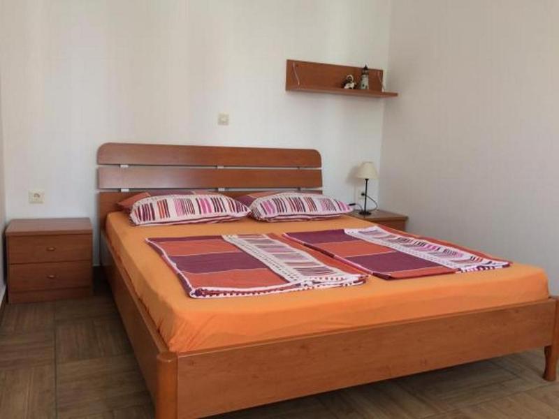 One-Bedroom Apartment with Terrace image 4