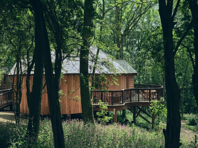 Two-Bedroom Chalet image 4