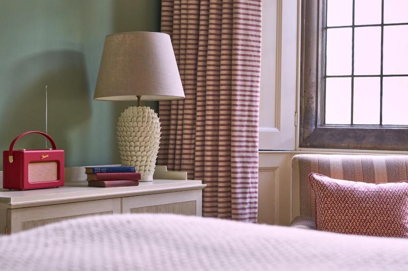 King Room image 3