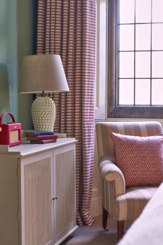 King Room image 4