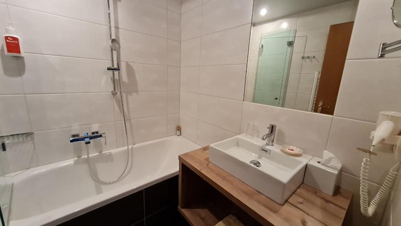 Single Room image 4