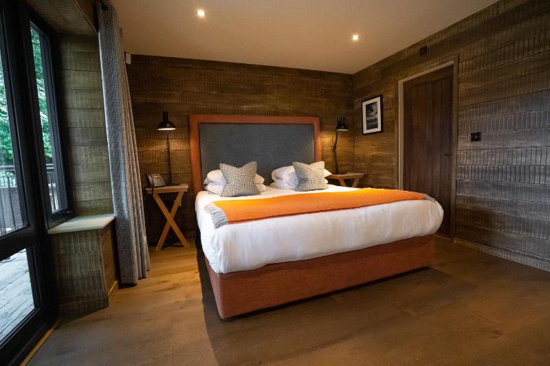 Deluxe King Room (Pet friendly) image 1