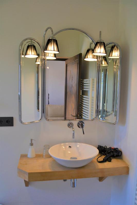 Superior Suite image 4
