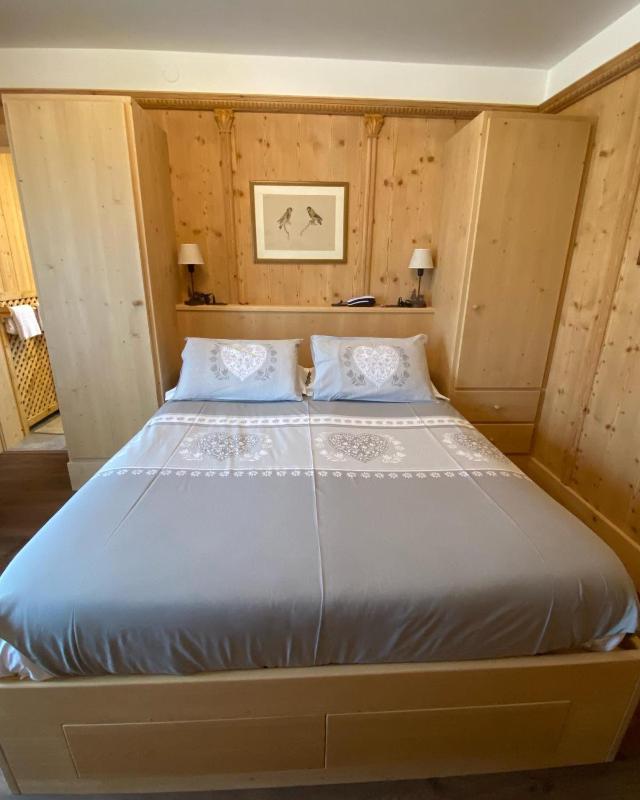 Double or Twin Room image 4