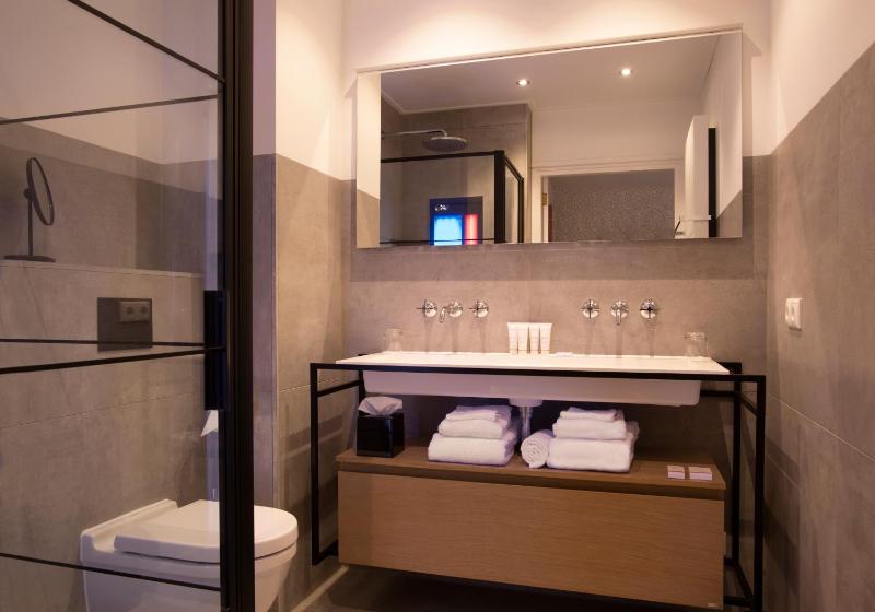 Comfort Room image 2