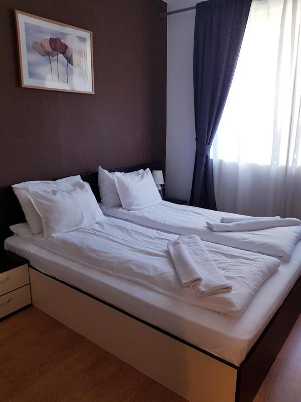 Economy Double Room image 1