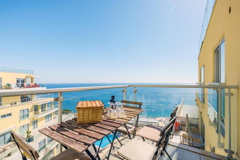 Sesimbra Sunshine Cliffs - image 3