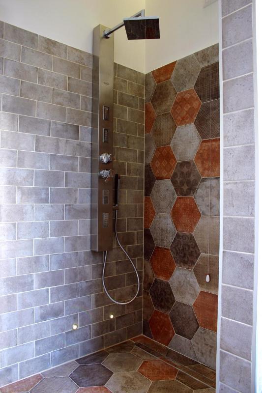 Large Junior Suite image 2