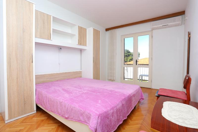 Apartments with parking space Supetar Brac - 16656 - image 14