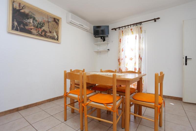 Apartments with parking space Supetar Brac - 16656 - image 35