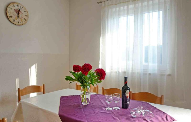 Four-Bedroom Holiday Home image 2