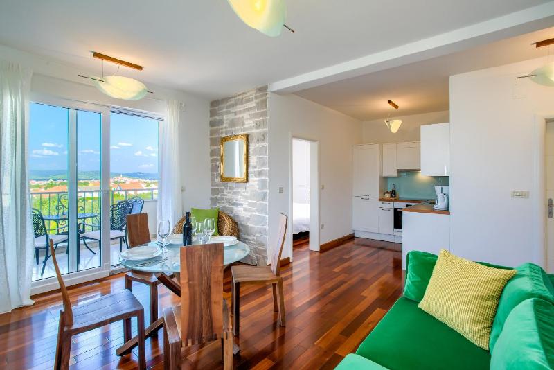 Family-friendly apartments with swimming pool Murter - 16655 - image 16