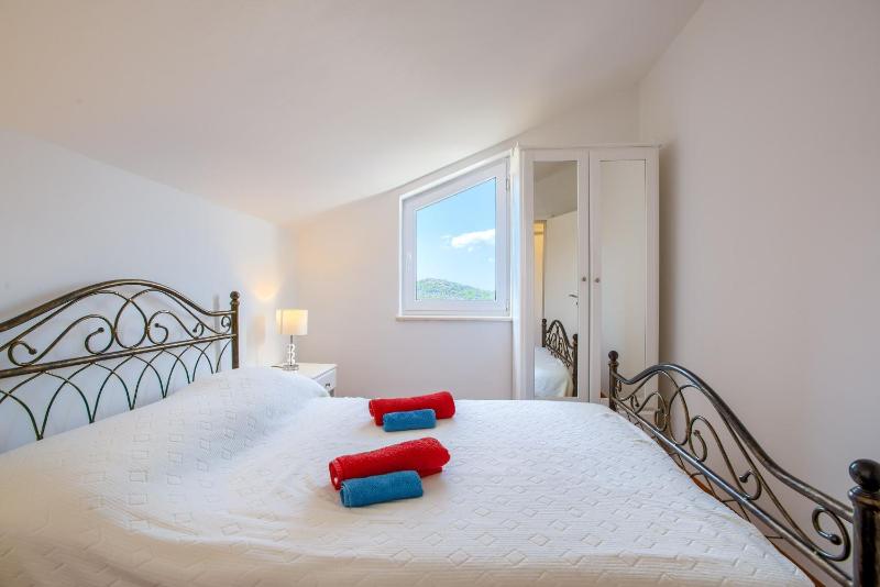 Family-friendly apartments with swimming pool Murter - 16655 - image 39