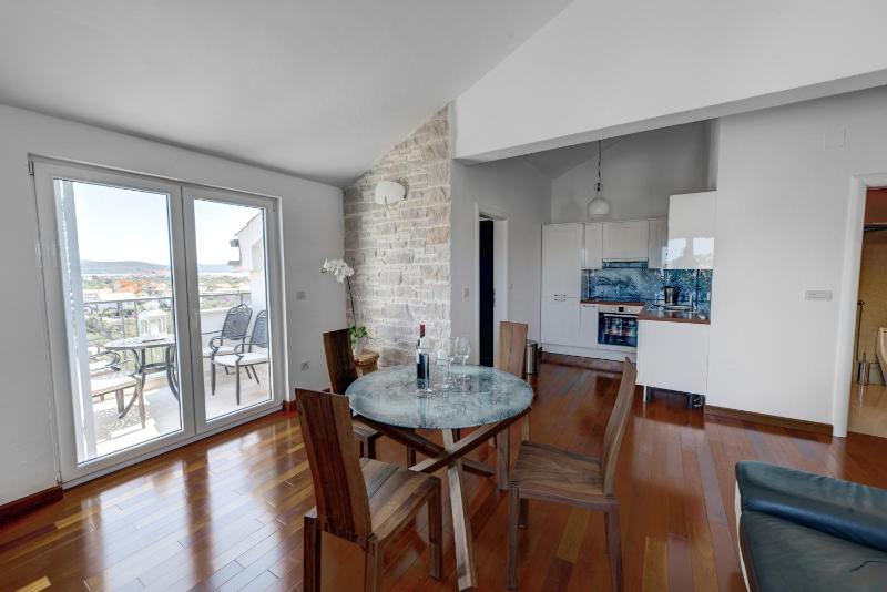 Family-friendly apartments with swimming pool Murter - 16655 - image 24
