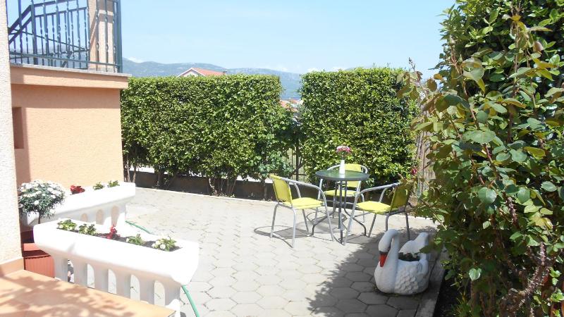 Apartments with parking space Kastel Stafilic Kastela - 16811 - image 6