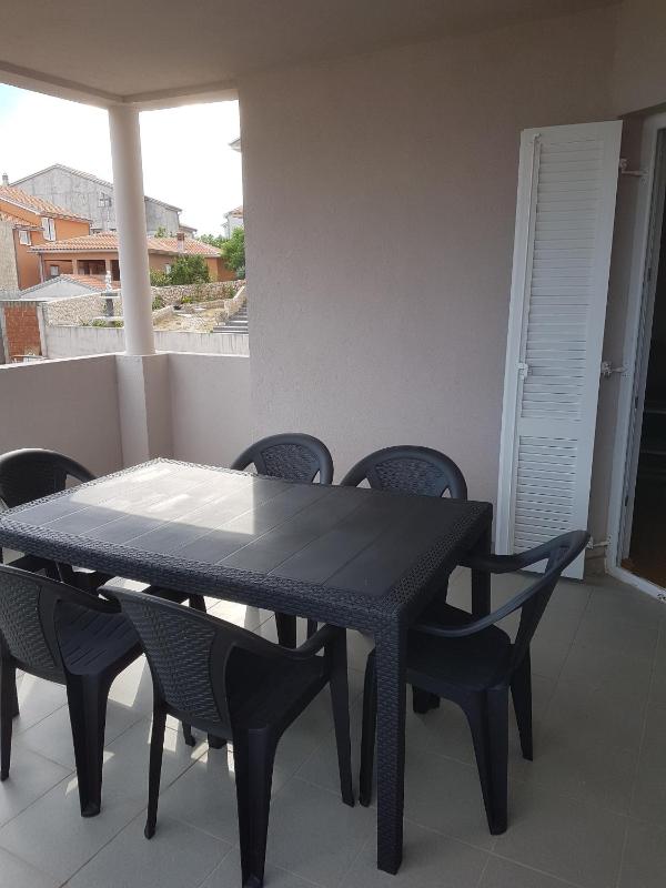 Two-Bedroom Apartment with Terrace and Sea View image 4