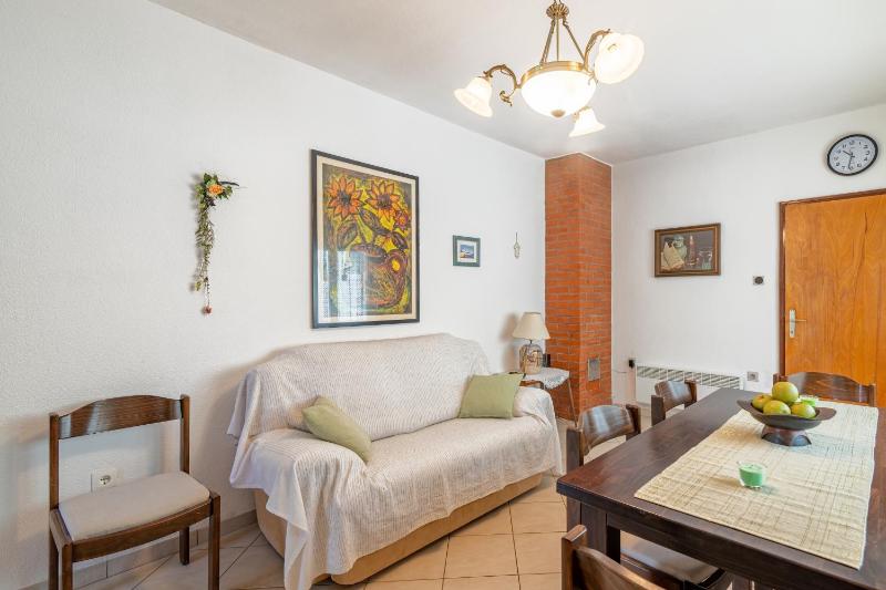 Three-Bedroom Apartment with Terrace image 1