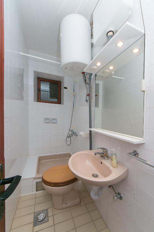 Apartments by the sea Brela Makarska - 16950 - image 7